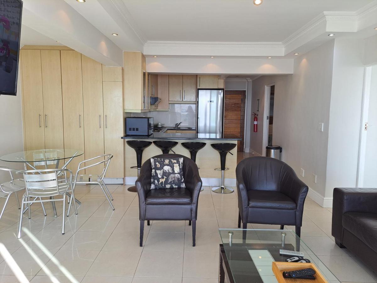 3 Bedroom Sea Facing Family Apartment Cape Town Moullie Point Exterior foto