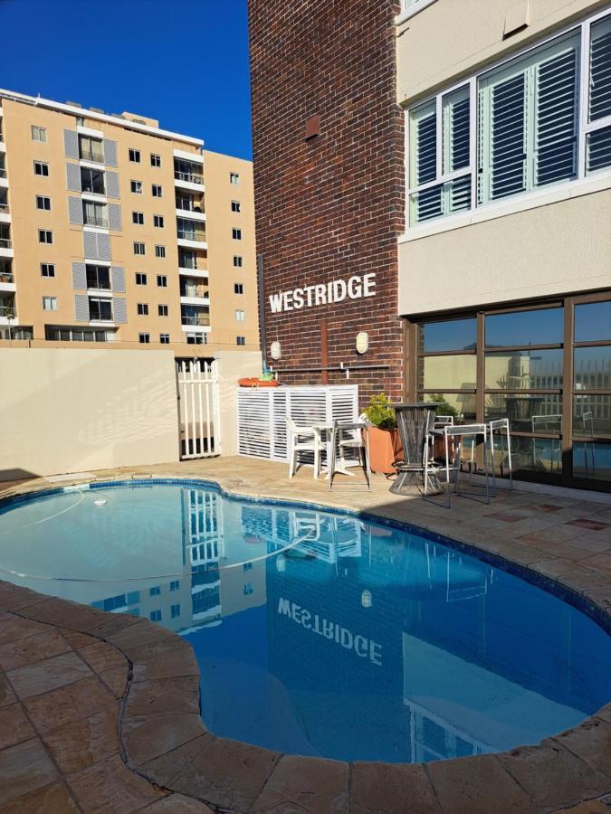 3 Bedroom Sea Facing Family Apartment Cape Town Moullie Point Exterior foto